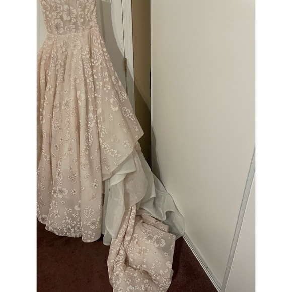 Hayley Paige Wedding Dress - Picture 3 of 6